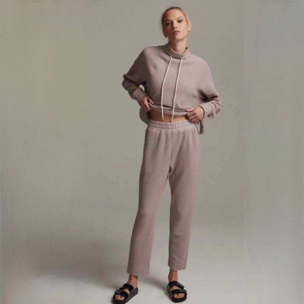 Varley Maceo Textured Sweatshirt and Sweatpants Set - Sphinx - Sizes S + M
